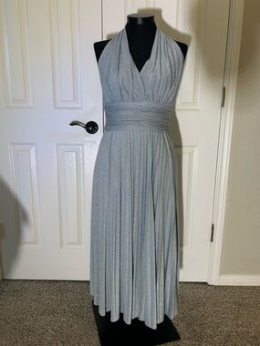 Evan Picone Vintage Light Blue Halter Midi Dress. Size 6